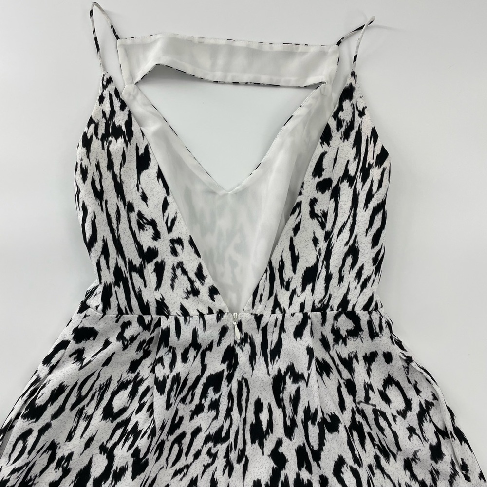 Finders Keepers Diamond Cheetah‎ Black and White Playsuit Open Back Romper - Picture 10 of 13